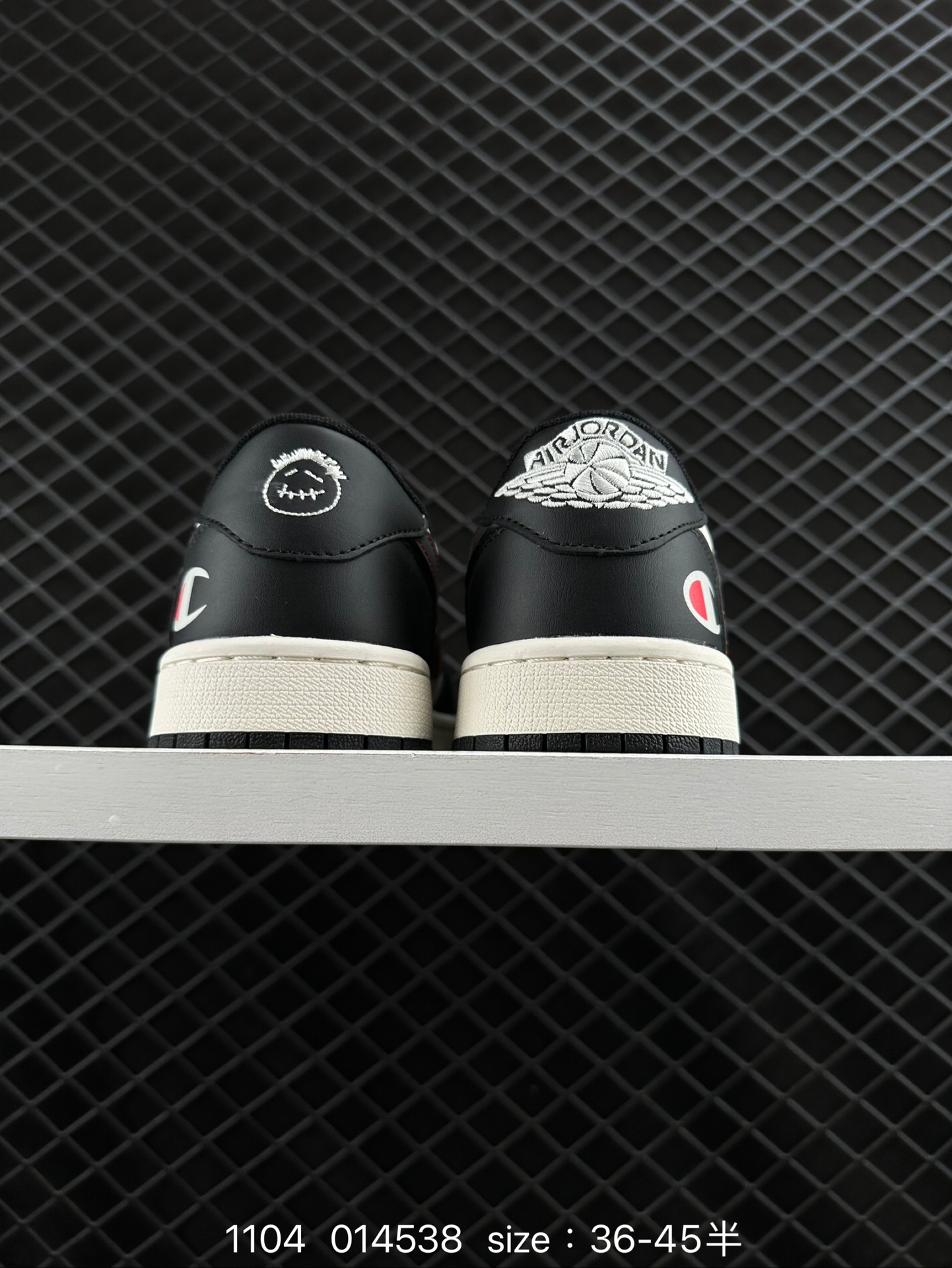 Travis Scott x Air Jordan 1 ” Reverse Mocha “